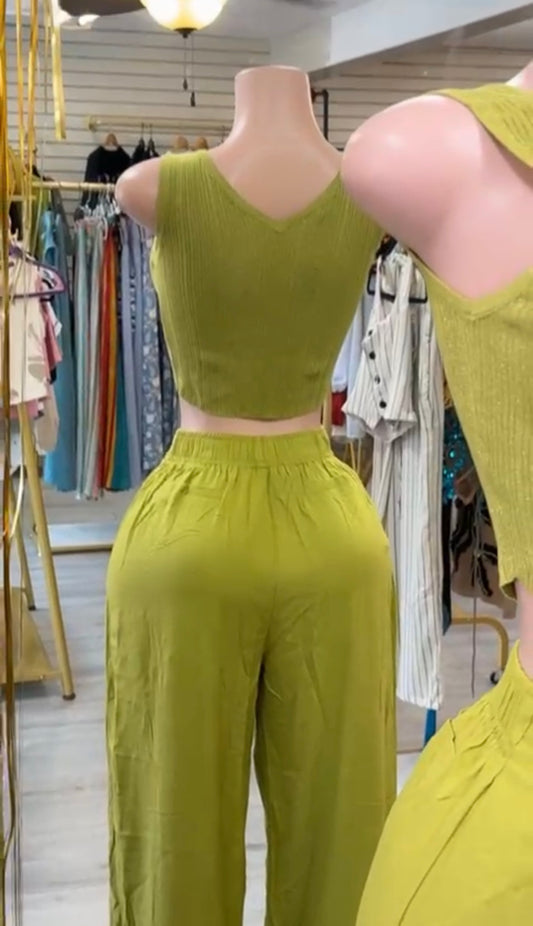 2-piece set in green